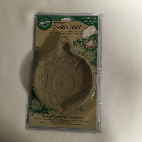 Wilton Ornament Cookie Mold Chocolate Mold Large Size Cookies Treats Candy Mold - Picture 2 of 3